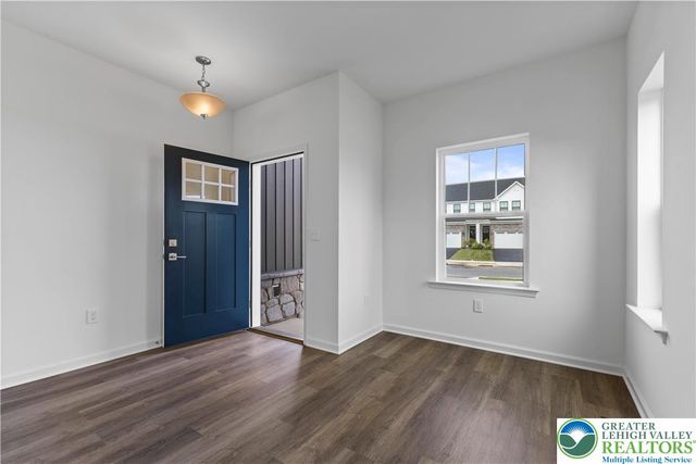 111 Timber Trail 53, Palmer Twp, PA 18045