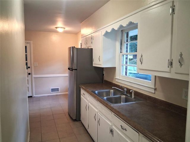 1915 Wee Kirk Road SE, Atlanta, GA 30316