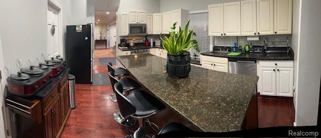 89 Muir Road, Grosse Pointe, MI 48236