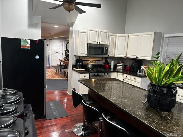 89 Muir Road, Grosse Pointe, MI 48236
