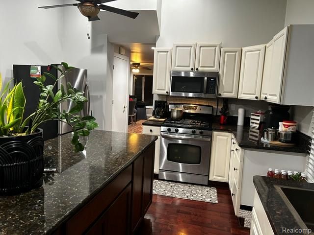 89 Muir Road, Grosse Pointe, MI 48236