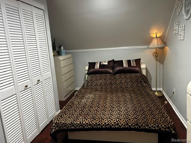 89 Muir Road, Grosse Pointe, MI 48236