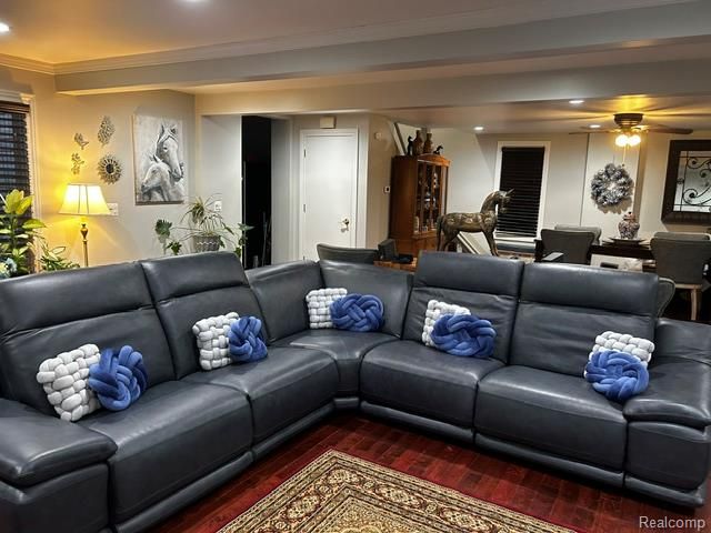 89 Muir Road, Grosse Pointe, MI 48236