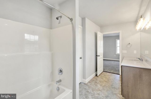 020 ROLLING MEADOW ROAD, Lebanon, PA 17046