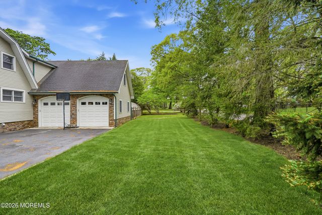 420 Wells Avenue, Oakhurst, NJ 07755