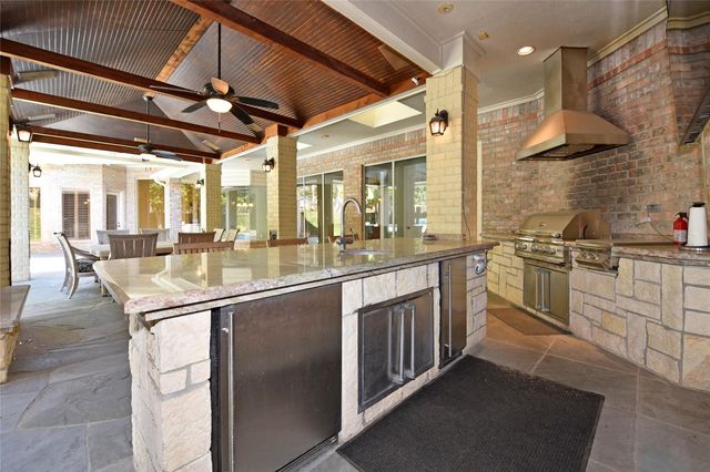 1710 Oyster Point Drive, Sugar Land, TX 77478