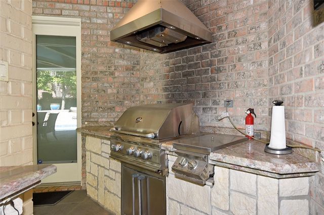 1710 Oyster Point Drive, Sugar Land, TX 77478