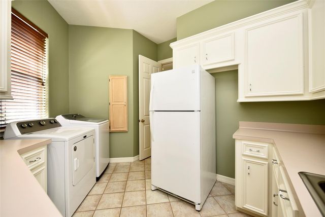 1710 Oyster Point Drive, Sugar Land, TX 77478