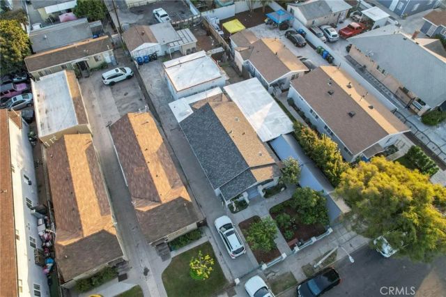 818 W 65th, Los Angeles, CA 90044