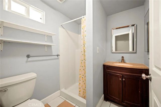 818 W 65th, Los Angeles, CA 90044