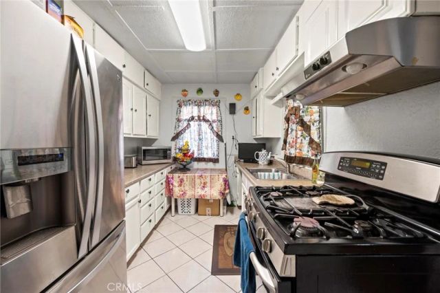 818 W 65th, Los Angeles, CA 90044