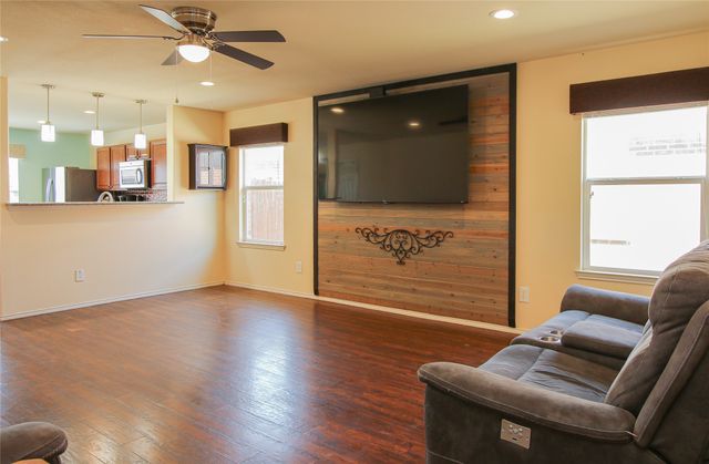 617 Blayke Street, Burleson, TX 76028