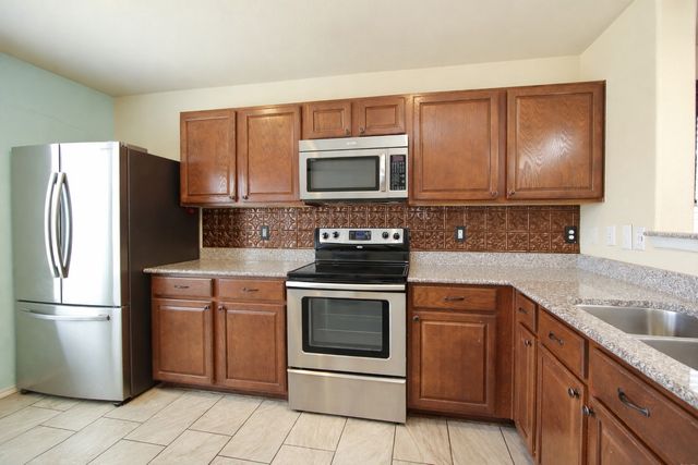 617 Blayke Street, Burleson, TX 76028