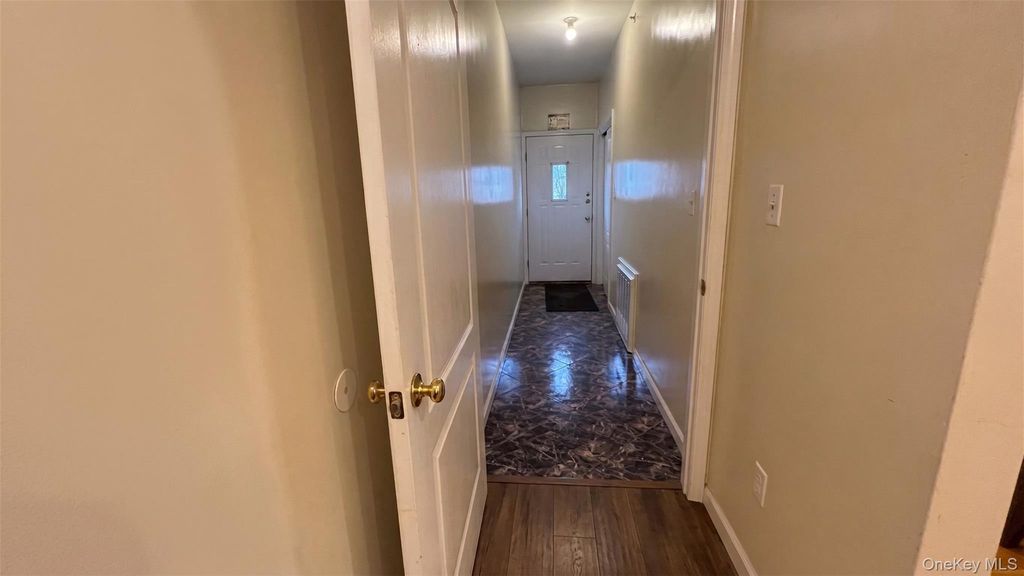 5 Toltchav Way 202, Monroe, NY 10950 — photo 2