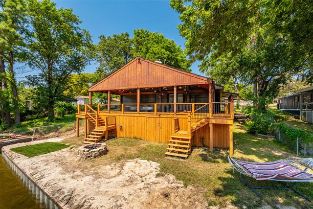 239 Southlake Drive, Mabank, TX 75156