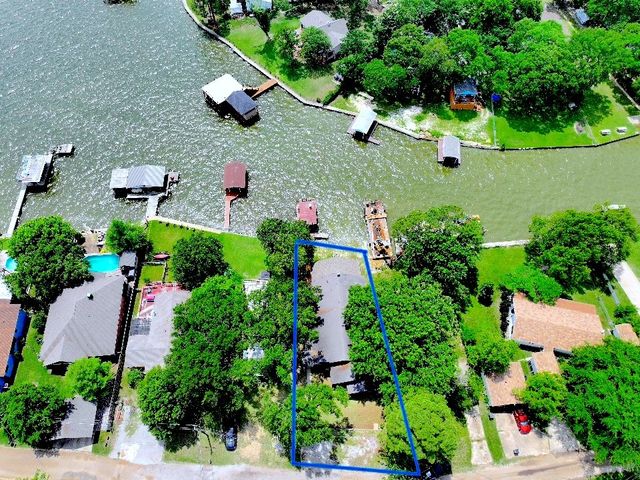 239 Southlake Drive, Mabank, TX 75156