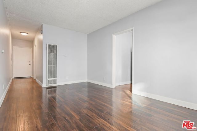 5555 Carlton Way 16, Los Angeles, CA 90028