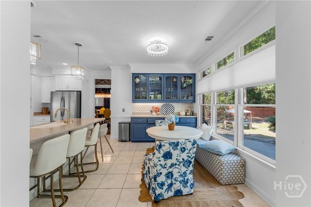 6 Cedar Point Drive, Savannah, GA 31405