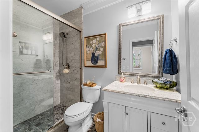 6 Cedar Point Drive, Savannah, GA 31405