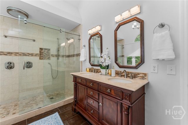 6 Cedar Point Drive, Savannah, GA 31405