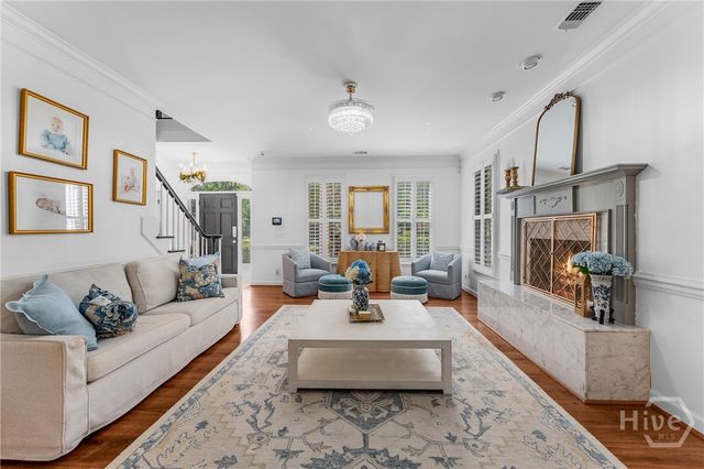 6 Cedar Point Drive, Savannah, GA 31405