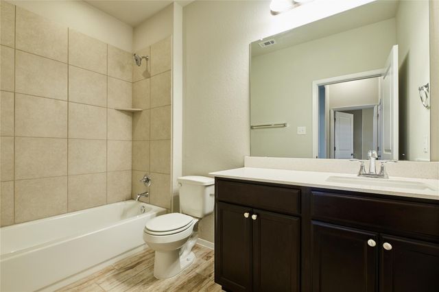 303 Trailside LN, Bastrop, TX 78602