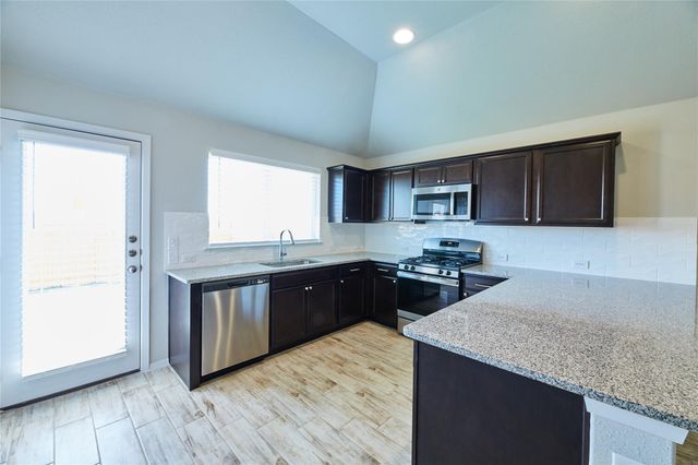 303 Trailside LN, Bastrop, TX 78602