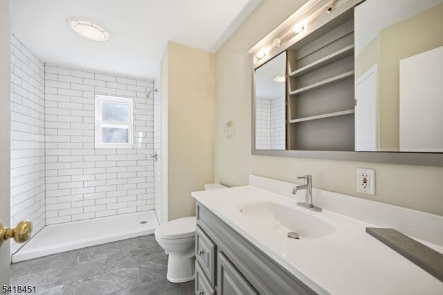 61 Hemlock Rd, Rockaway Boro, NJ 07866