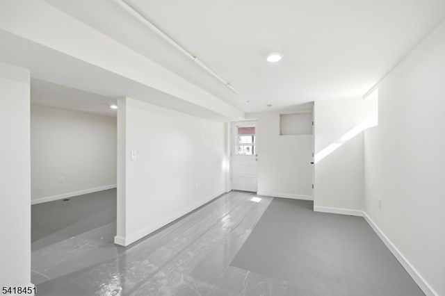 61 Hemlock Rd, Rockaway Boro, NJ 07866