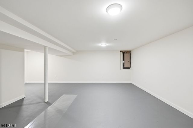 61 Hemlock Rd, Rockaway Boro, NJ 07866