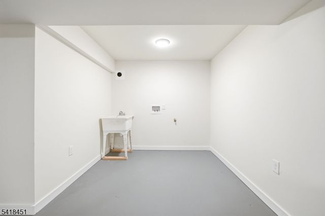 61 Hemlock Rd, Rockaway Boro, NJ 07866