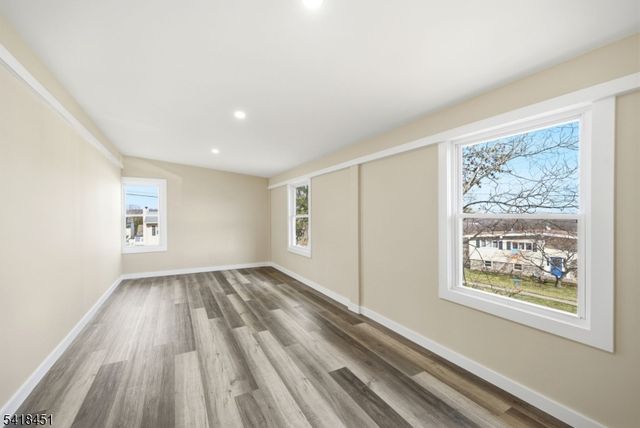 61 Hemlock Rd, Rockaway Boro, NJ 07866