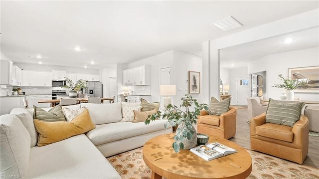 507 Nassco Place, Jamestown, NC 27282