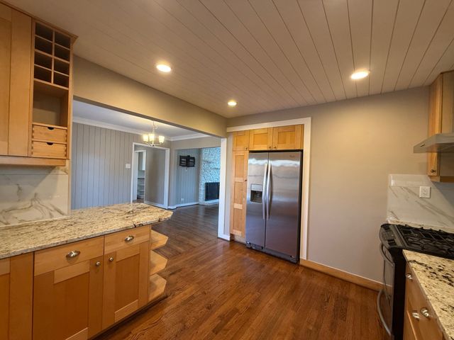 9941 Mixon Drive, Dallas, TX 75220