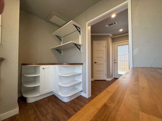 9941 Mixon Drive, Dallas, TX 75220