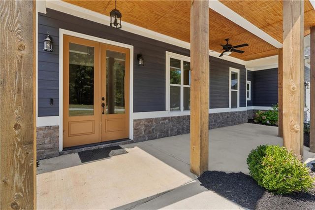 425 Blossom Trail, Acworth, GA 30101