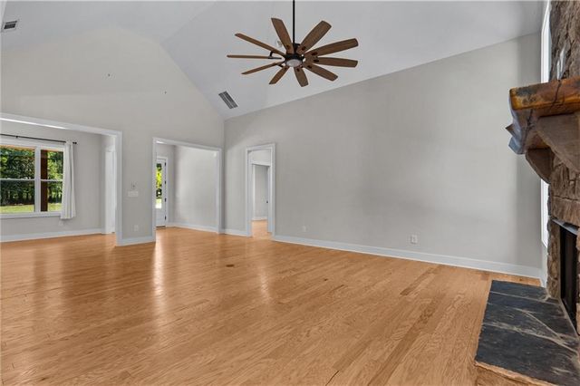 425 Blossom Trail, Acworth, GA 30101