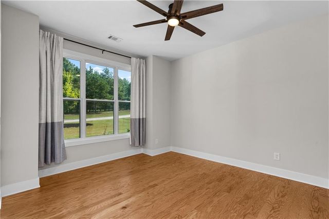 425 Blossom Trail, Acworth, GA 30101