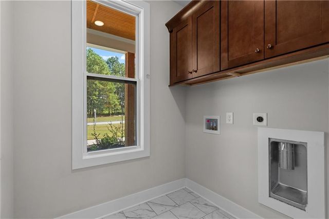 425 Blossom Trail, Acworth, GA 30101