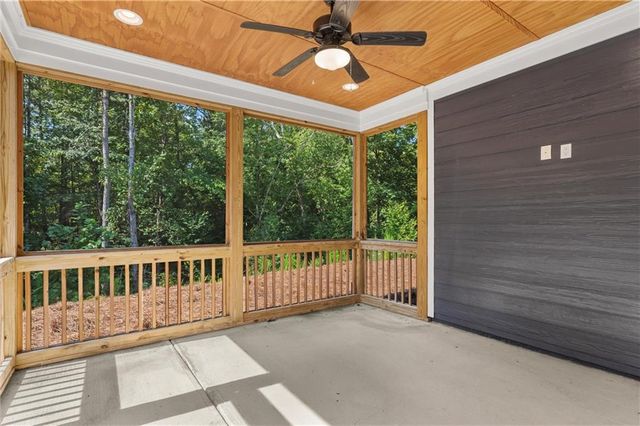 425 Blossom Trail, Acworth, GA 30101