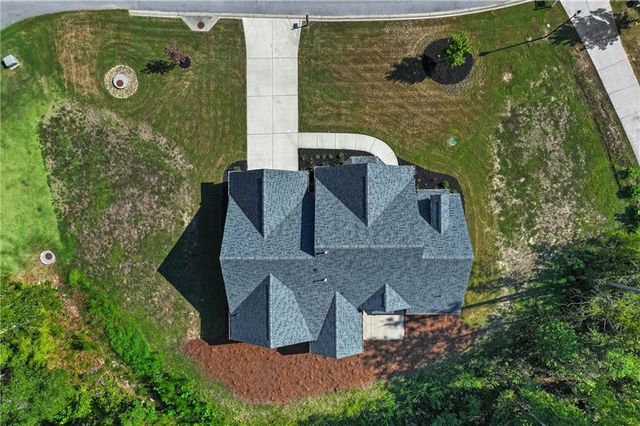 425 Blossom Trail, Acworth, GA 30101