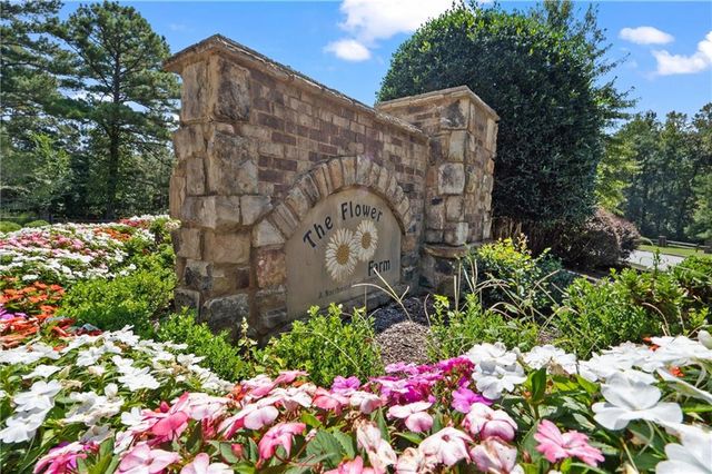 425 Blossom Trail, Acworth, GA 30101