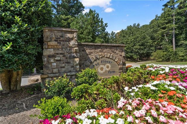 425 Blossom Trail, Acworth, GA 30101