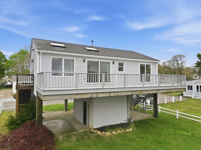 192 Swifts Beach Road, Wareham, MA 02571