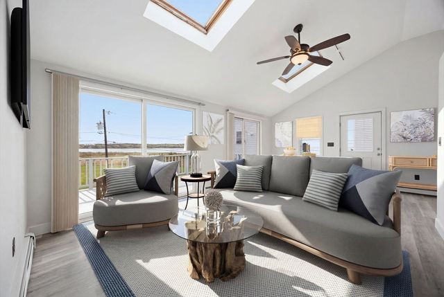 192 Swifts Beach Road, Wareham, MA 02571