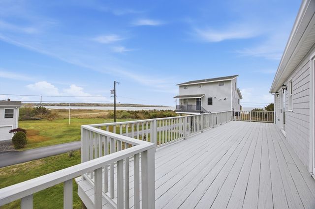 192 Swifts Beach Road, Wareham, MA 02571