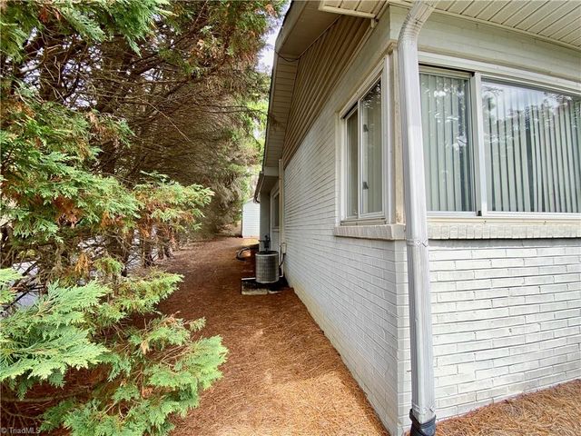 400 Statesville Boulevard, Salisbury, NC 28144