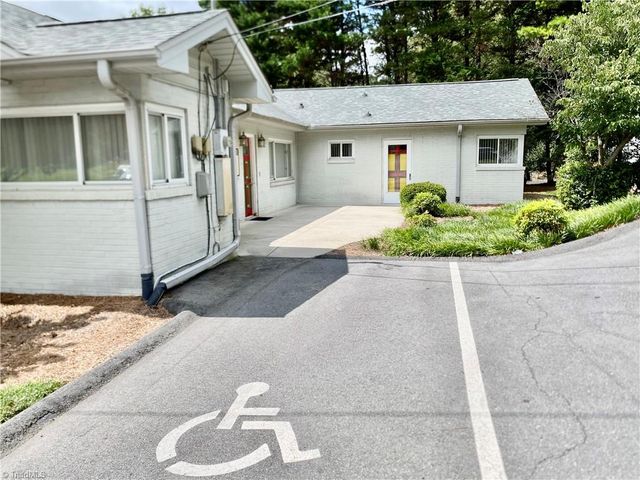 400 Statesville Boulevard, Salisbury, NC 28144