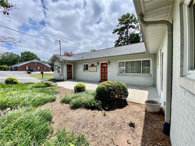 400 Statesville Boulevard, Salisbury, NC 28144