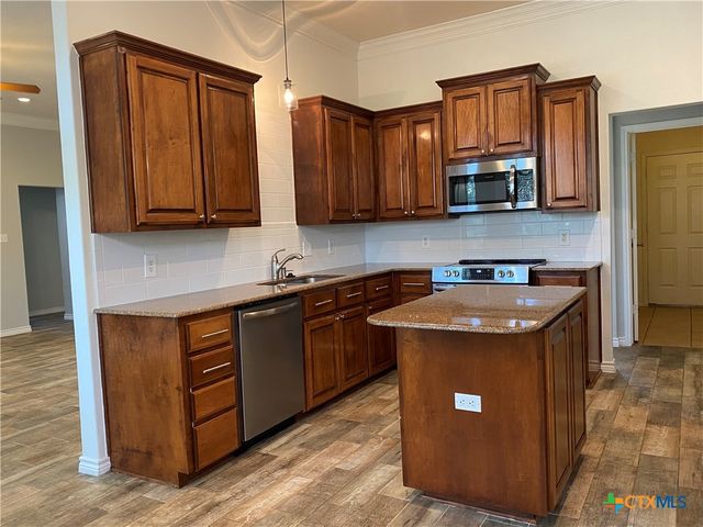 2302 Red Rock Drive, Belton, TX 76513